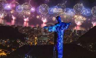 ريو دي جانيرو تستقبل العام الجديد بالموسيقى والرقص