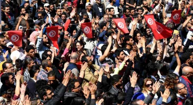 الأمن التونسي استعمل الغاز المسيل للدموع لتفريق متظاهرين بالعاصمة