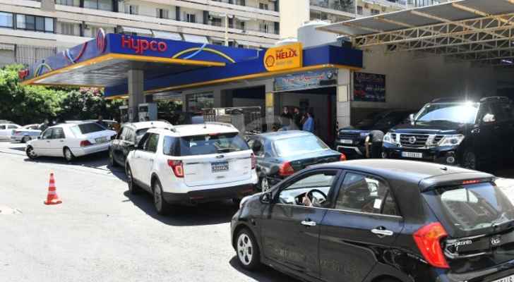 النفط ينخفض عالميا ويرتفع لبنانيا سؤال برسم وزارة الطاقة